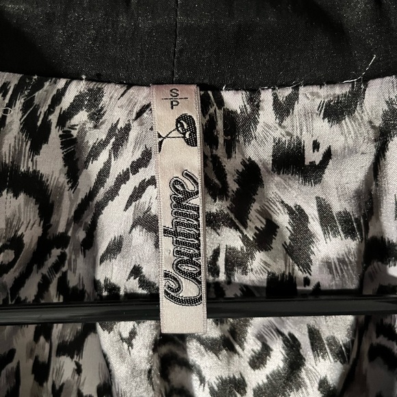 Crop blazer size small - Picture 2 of 2